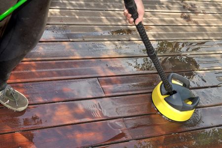 Soft vs pressure washing