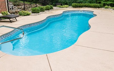 pool-deck-cleaning